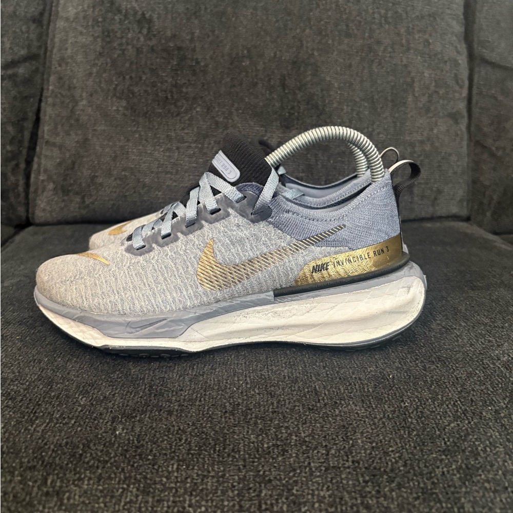 Nike Women's ZoomX Invincible 3 Gray Gold Black Size 7.5 - Picture 3 of 7